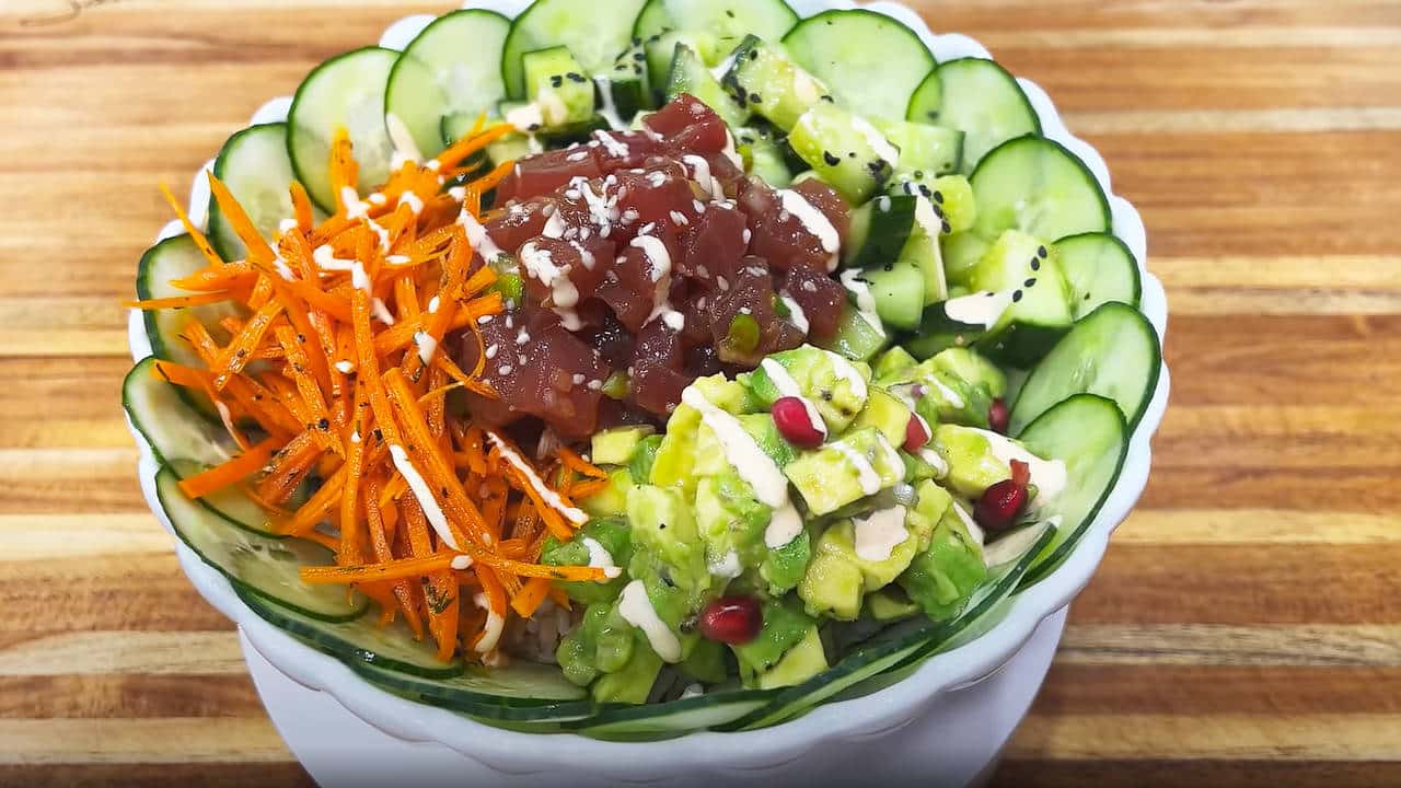 Refreshing Poke Bowl Recipe: A Flavor Explosion in Every Bite!-image