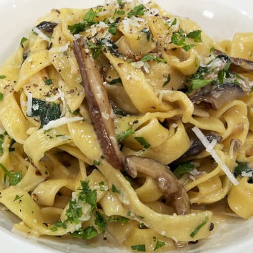 The Best Creamy Mushroom Pasta Recipe