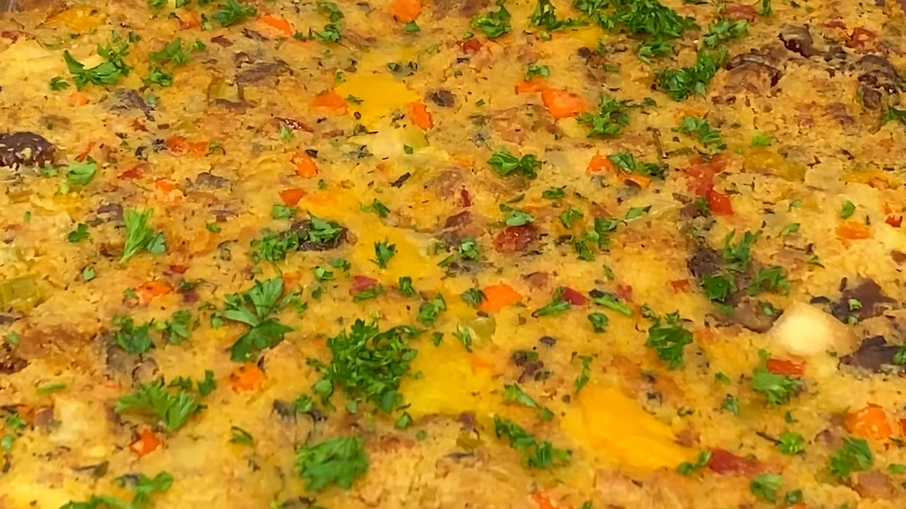 Corn Muffin and Sausage Stuffing Dressing