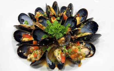 Quick & Easy Steamed Mussels With A Twist