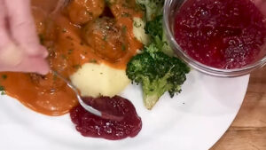 Easy Swedish Meatballs Recipe_ Cranberry Sauce