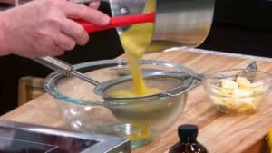 How to Make Lemon Curd - Pour through strainer